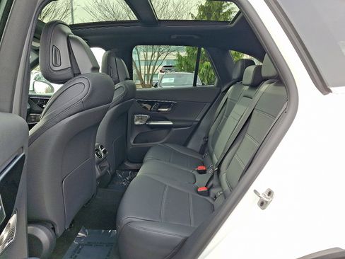 New 2026 Mercedes-Benz GLC 300 4MATIC image 8