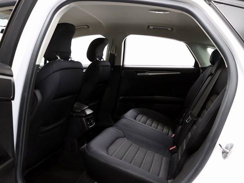 Used 2013 Ford Fusion SE image 12