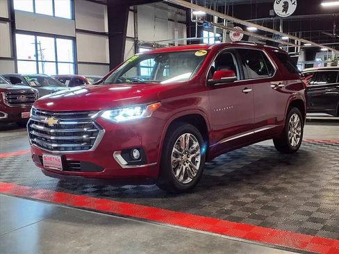 Used 2021 Chevrolet Traverse High Country AWD/4WD image 3