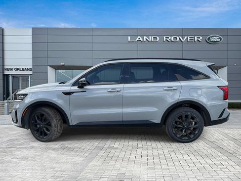 Used 2023 Kia Sorento SX AWD/4WD image 2