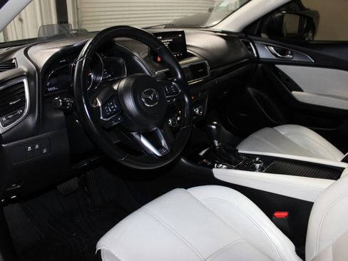 Used 2017 MAZDA MAZDA3 Grand Touring w/ Premium Equipment Package FWD image 26