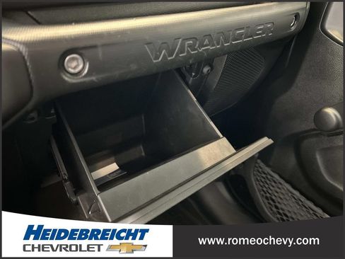 Used 2023 Jeep Wrangler Sport AWD/4WD image 31