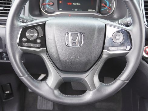 Used 2019 Honda Pilot Touring image 30
