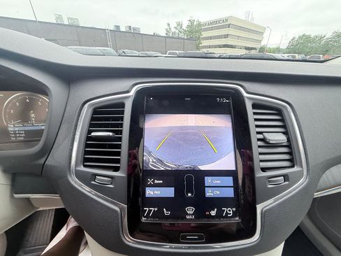 Used 2020 Volvo XC90 T5 Momentum AWD/4WD image 17