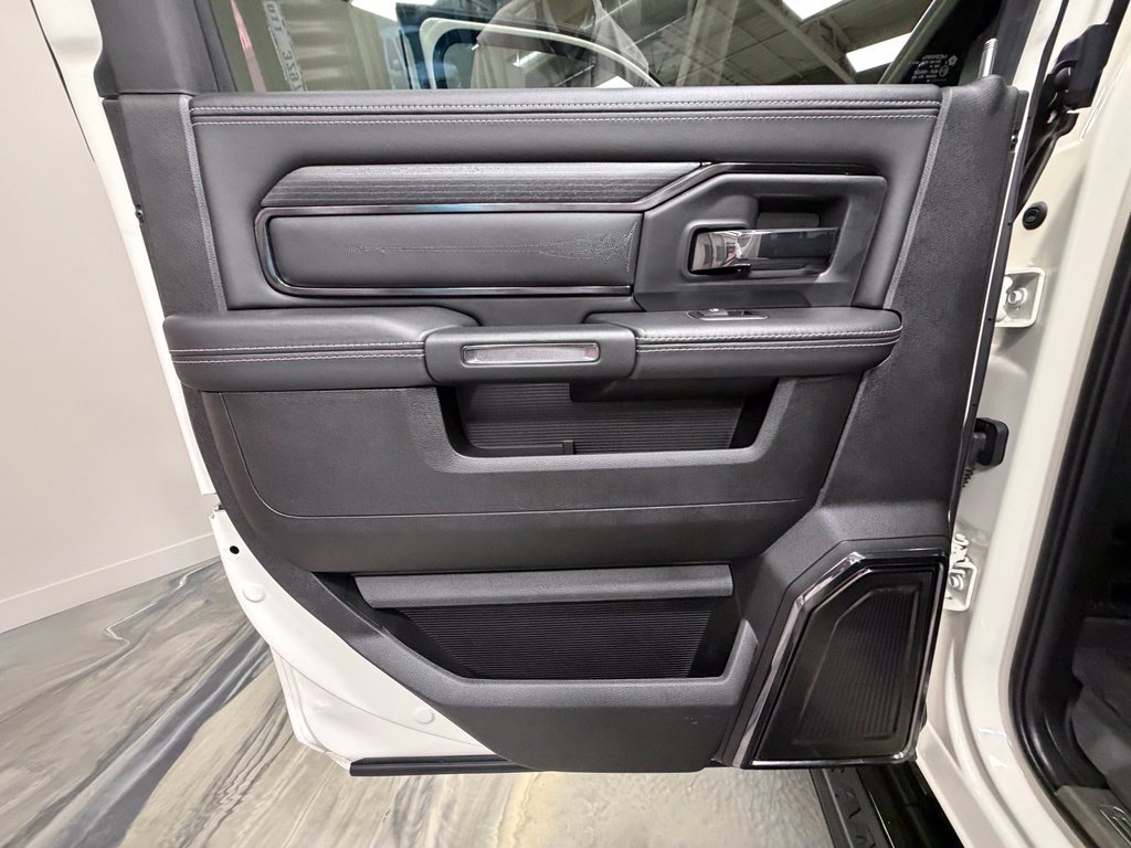 Used 2024 RAM 2500 Limited AWD/4WD image 57
