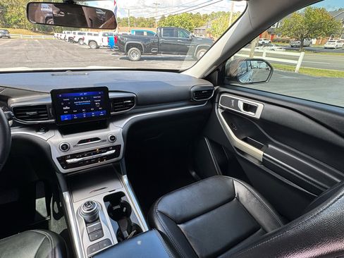 Used 2020 Ford Explorer XLT w/ Equipment Group 202A image 22