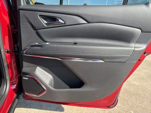 New 2026 Chevrolet Traverse High Country w/ LPO, Floor Liner Package image 12