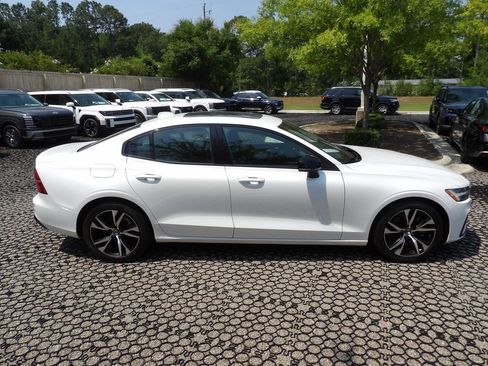Certified 2025 Volvo S60 B5 Core FWD image 5