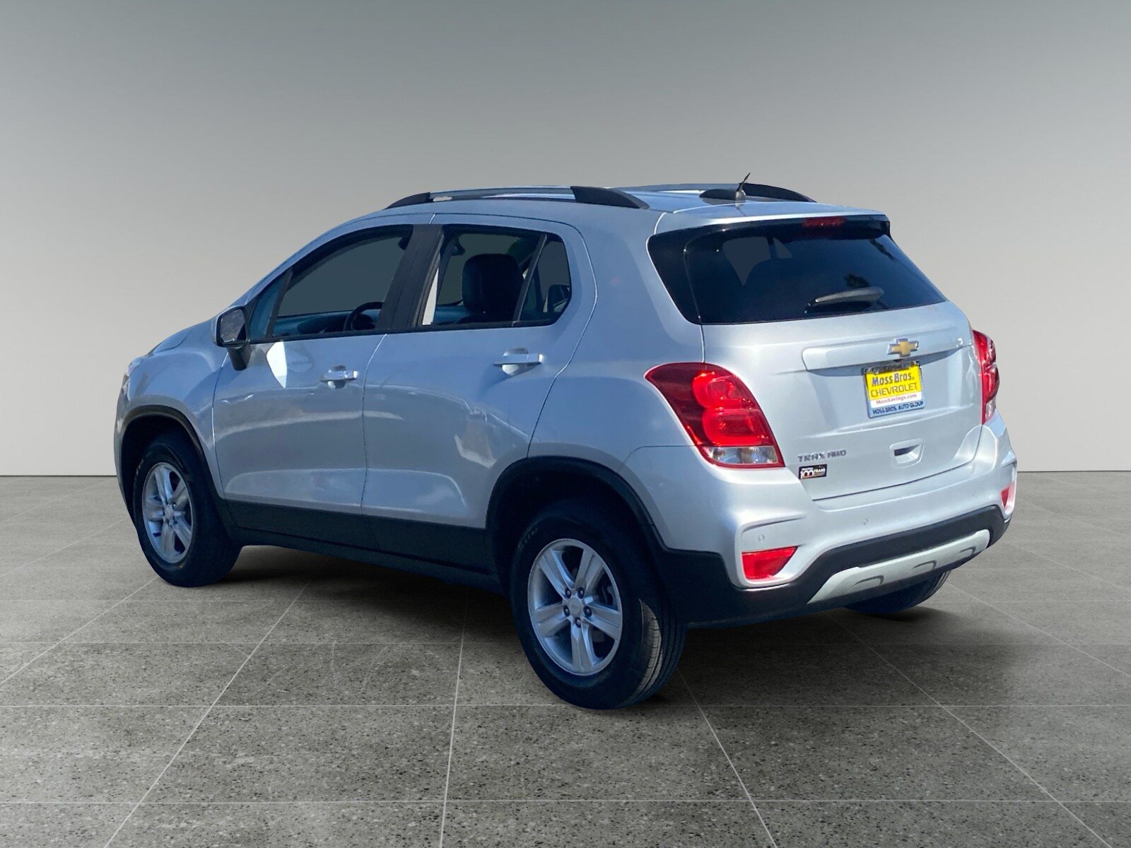 Used 2022 Chevrolet Trax LT w/ Driver Confidence Package AWD/4WD image 3