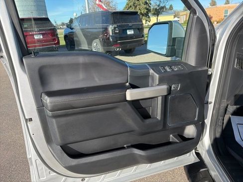 Used 2019 Ford F150 Lariat w/ Equipment Group 502A Luxury image 9