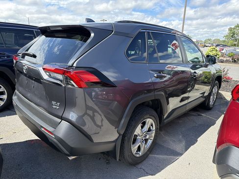 Used 2023 Toyota RAV4 XLE AWD/4WD image 6