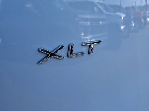 Used 2023 Ford Transit 350 XLT image 32