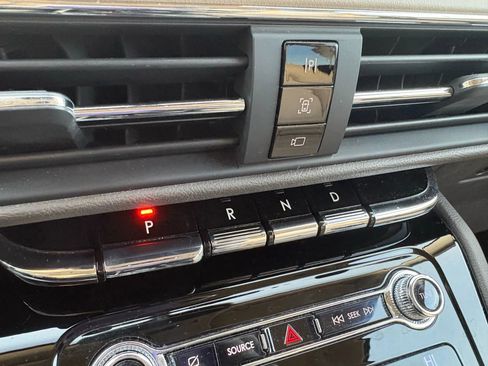 Used 2020 Lincoln Corsair Sport Utility 4D w/ Equipment Group 101A image 23