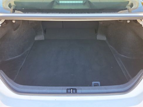 Used 2025 Toyota Camry LE image 9
