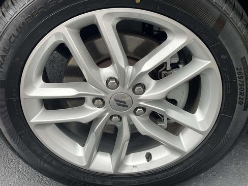 Used 2024 Dodge Durango GT image 11