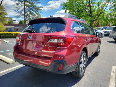 Used 2018 Subaru Outback 2.5i Limited AWD/4WD image 3