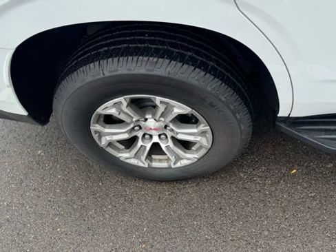 Certified 2023 GMC Yukon SLE image 7