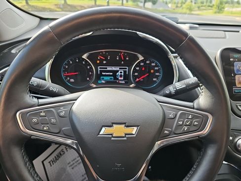 Used 2017 Chevrolet Malibu Premier w/ Premier Sun and Wheel Package FWD image 21