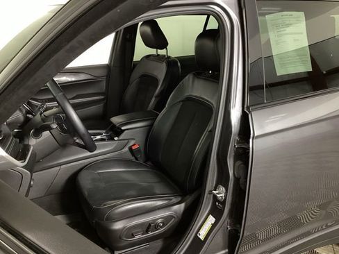 Used 2021 Jeep Grand Cherokee L Altitude image 16