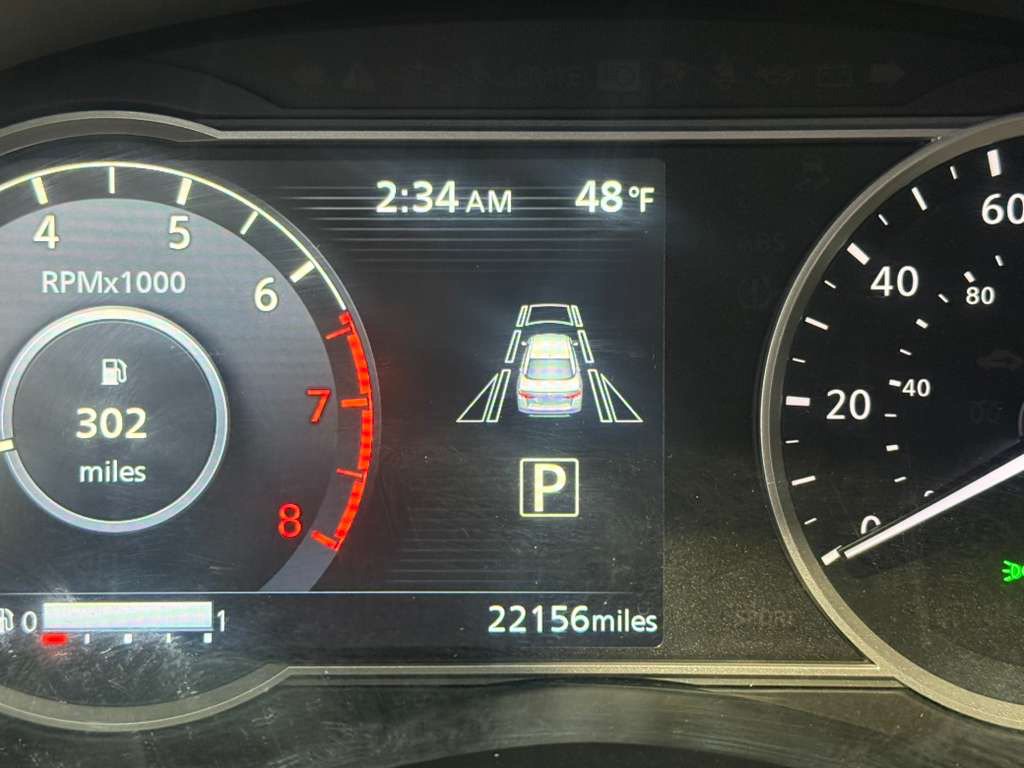 Used 2025 Nissan Versa SV FWD image 13