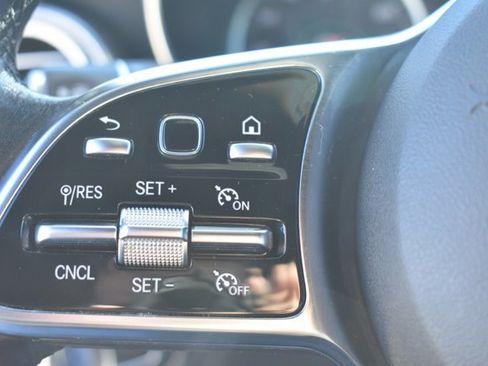 Used 2020 Mercedes-Benz GLC 300 4MATIC image 20