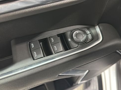 Used 2024 GMC Sierra 1500 SLE image 18