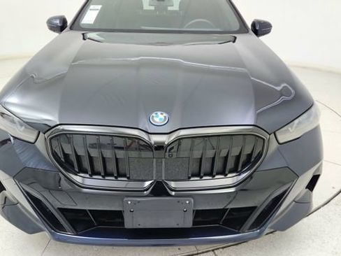Used 2026 BMW 550e xDrive image 9