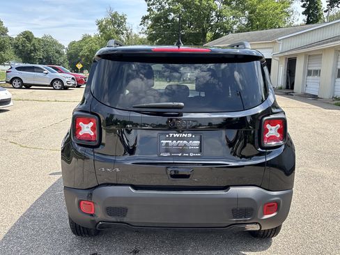 Used 2020 Jeep Renegade Altitude AWD/4WD image 5