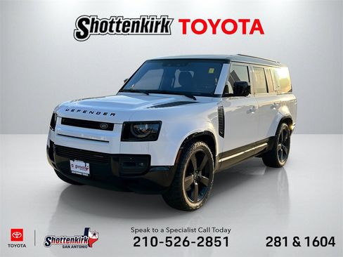 Used 2023 Land Rover Defender 130 X-Dynamic SE image 1