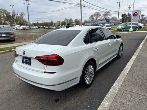 Used 2017 Volkswagen Passat 1.8T SE FWD image 7