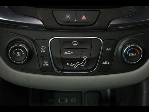 Used 2024 Chevrolet Equinox LS w/ LS Convenience Package FWD image 25