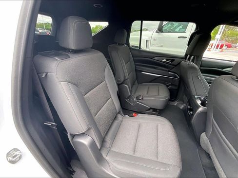 Used 2024 Chevrolet Traverse LT AWD/4WD image 24