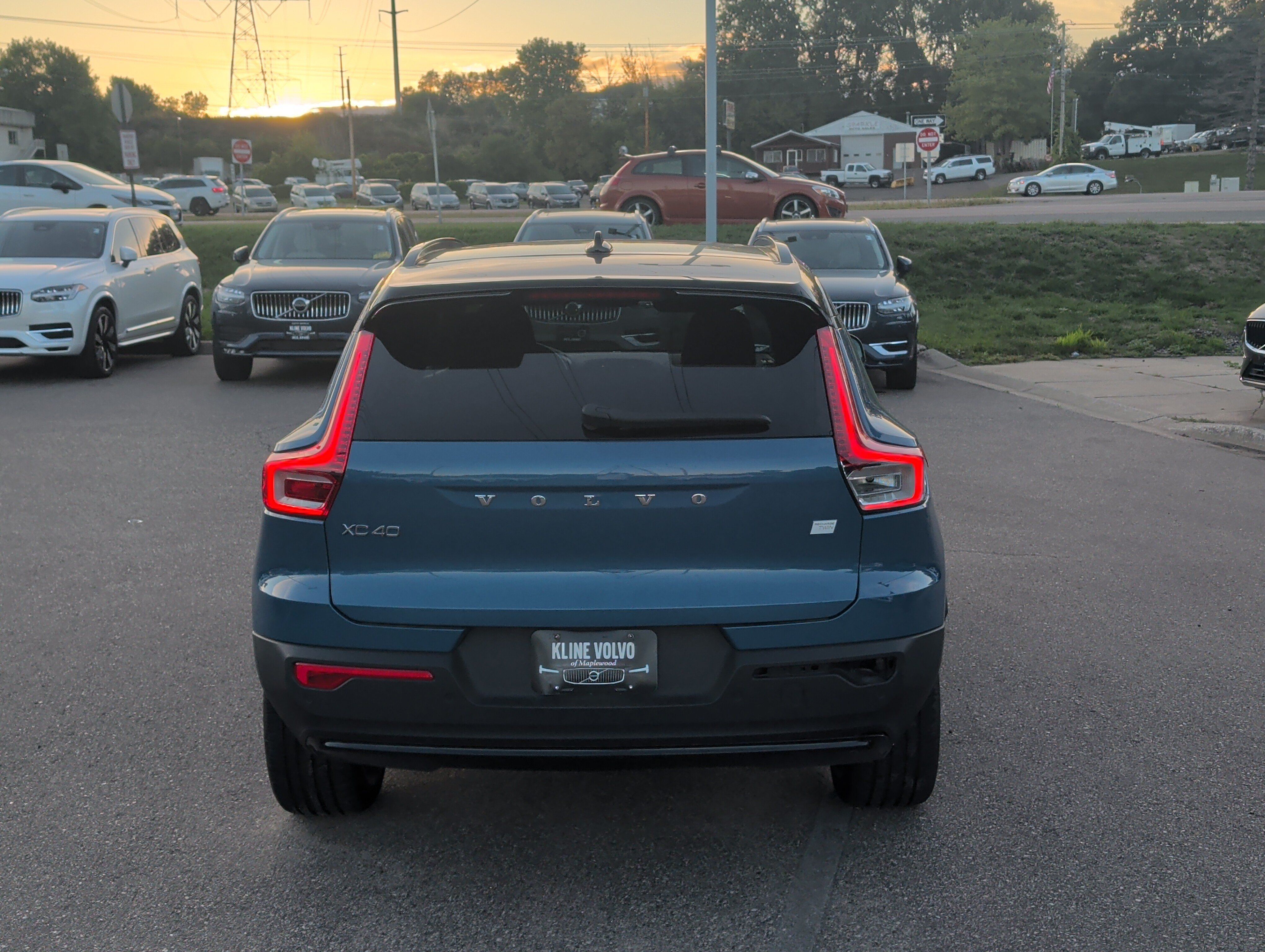 Used 2023 Volvo XC40 Recharge Ultimate w/ Protection Package Premier AWD/4WD image 6