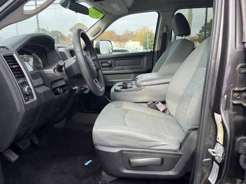 Used 2017 RAM 1500 Express image 9