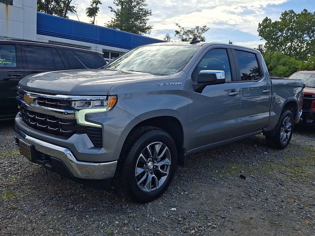 Certified 2024 Chevrolet Silverado 1500 LT AWD/4WD image 3