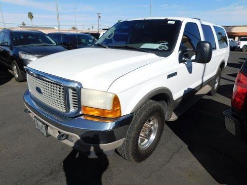 Used 2001 Ford Excursion Limited image 3