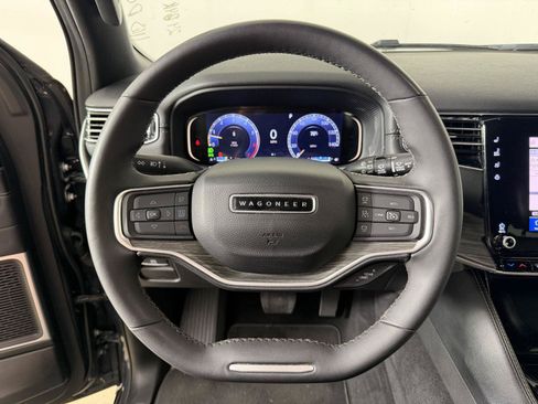 Used 2024 Jeep Wagoneer Series II AWD/4WD image 4