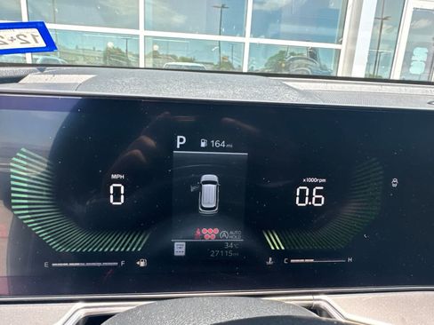 Used 2025 Kia Sorento S FWD image 10