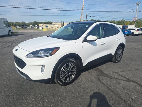 Used 2022 Ford Escape SEL image 5