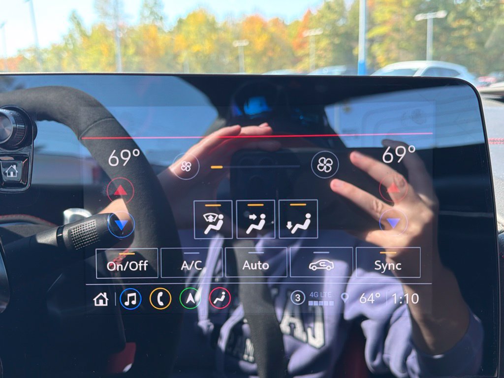 Used 2022 Chevrolet Corvette Stingray Premium Conv w/ Z51 Performance Package RWD image 16