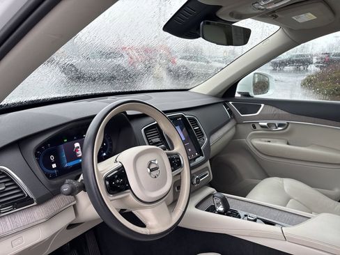 Certified 2023 Volvo XC90 B5 Plus w/ Protection Package Premier image 15