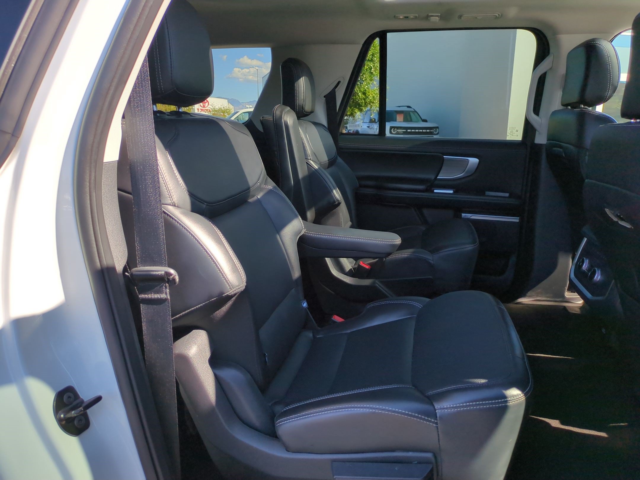 Used 2025 Ford Expedition Max Platinum AWD/4WD image 33