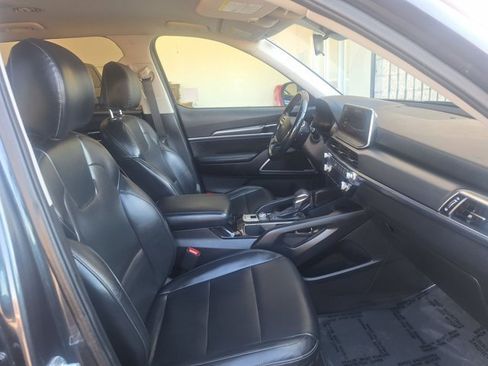 Used 2022 Kia Telluride LX image 20