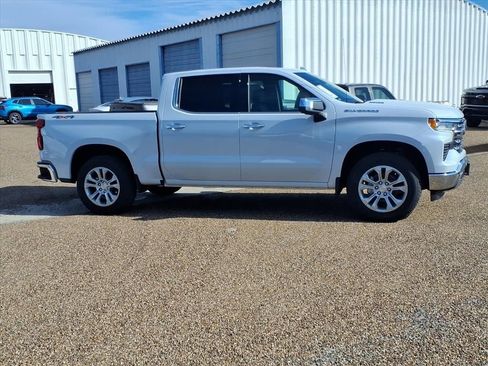New 2026 Chevrolet Silverado 1500 LTZ w/ LTZ Premium Package AWD/4WD image 4