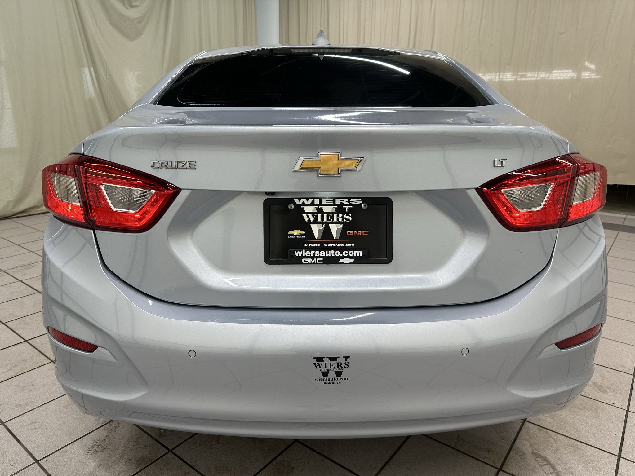 Certified 2018 Chevrolet Cruze LT w/ Convenience Package FWD image 6