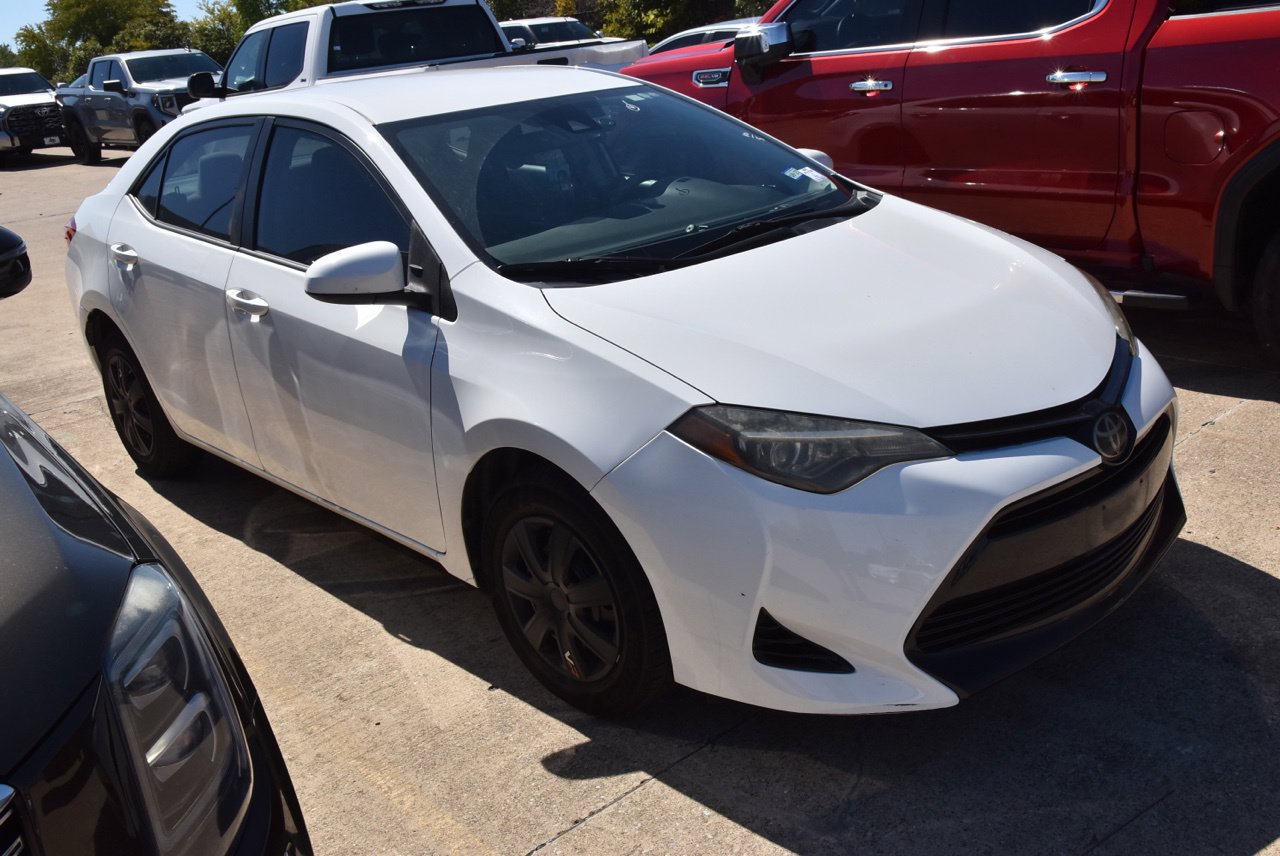 Used 2018 Toyota Corolla L FWD image 4