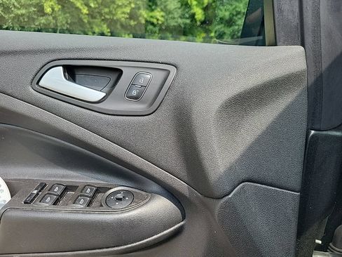 Used 2018 Ford Escape SEL w/ Ford Safe & Smart Package FWD image 35