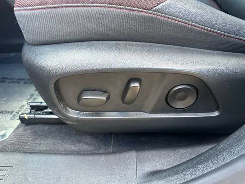 Used 2025 Chevrolet Equinox RS w/ Safety and Technology Package AWD/4WD image 28