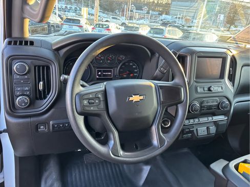 Used 2025 Chevrolet Silverado 3500 W/T w/ WT Convenience Package image 17