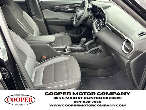 Used 2025 Chevrolet TrailBlazer LT image 13